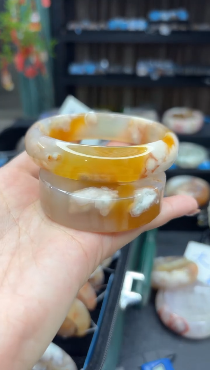 【闪购商品】石英质玉手镯未镶嵌25（63圈赠送镯心）