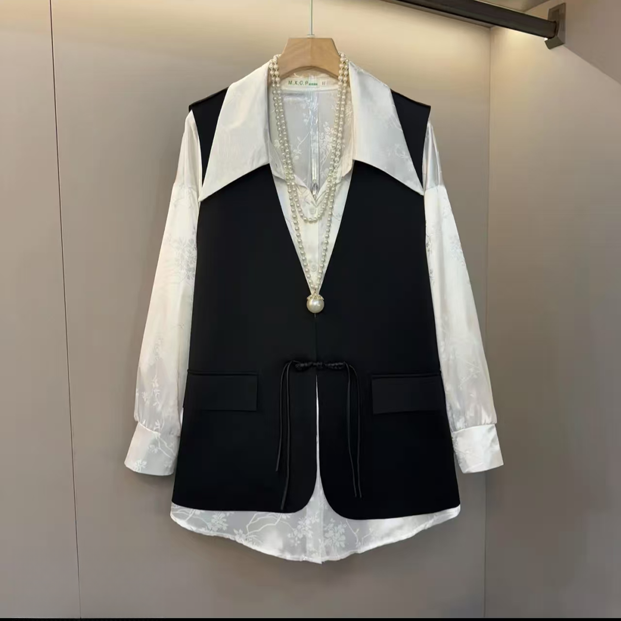 XIE4  时尚百搭宽松马甲8720