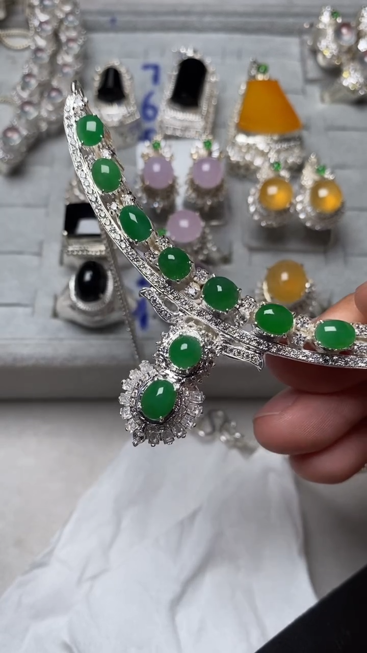 未镶嵌定制翡翠流*、天然缅甸翡翠A货