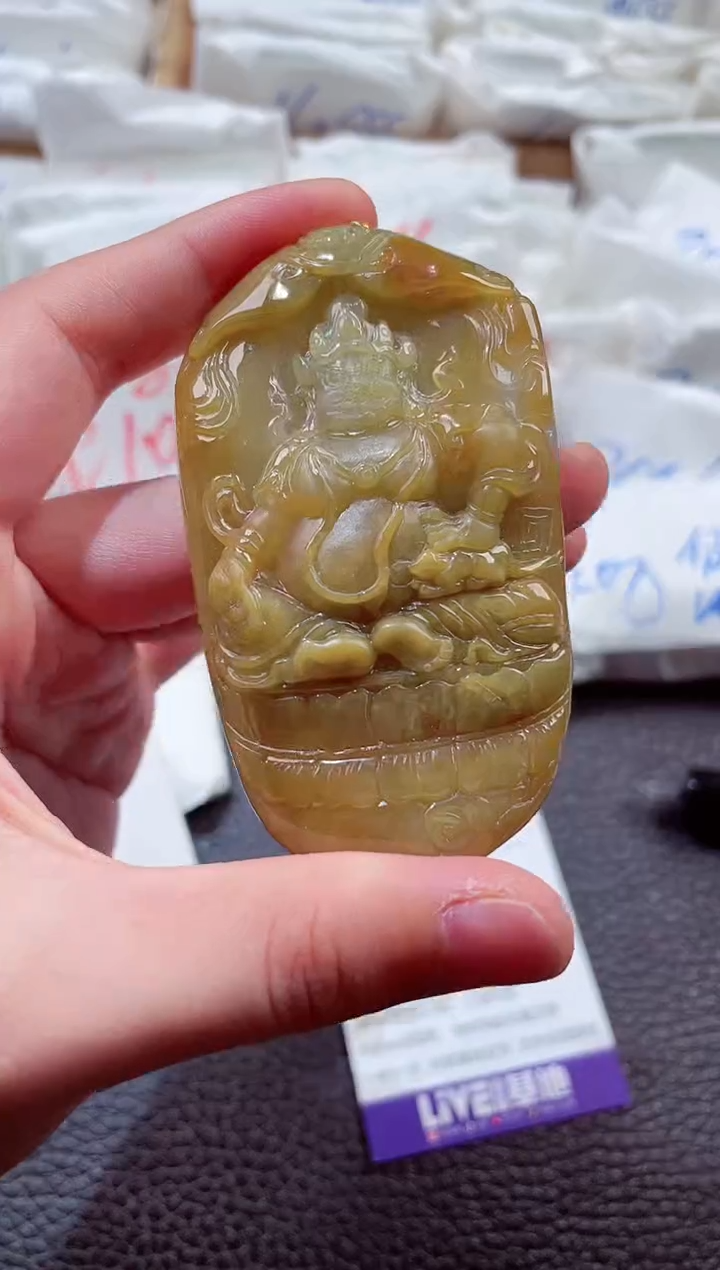 翡翠未镶嵌颈饰00005735