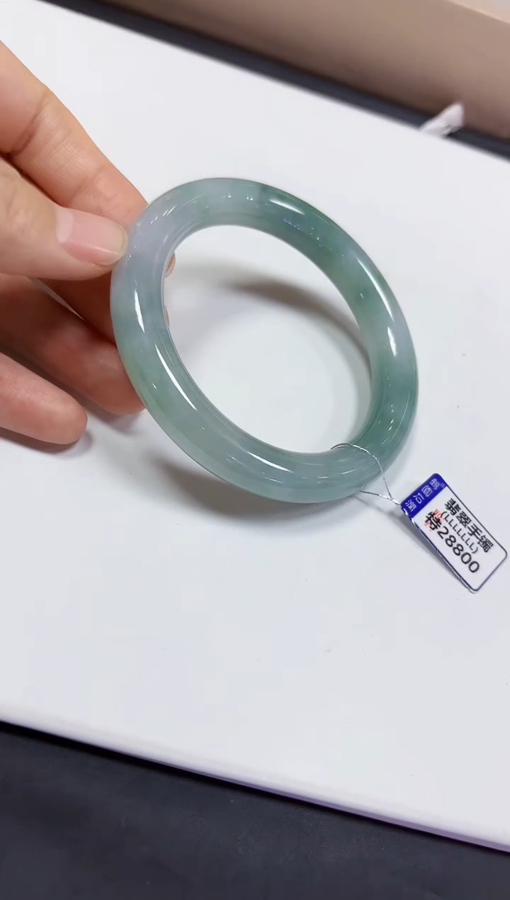 【闪购商品】翡翠颈饰未镶嵌58手镯