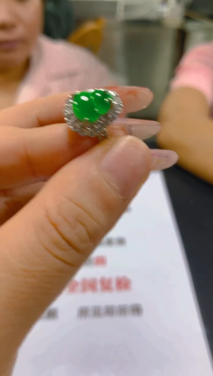 翡翠戒指未镶嵌多样性发一