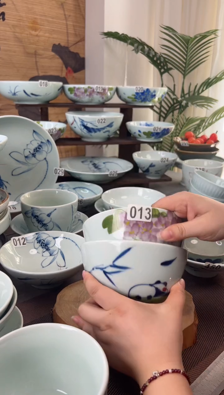 明舟用****4微瑕手绘6寸小足面碗（2只装）