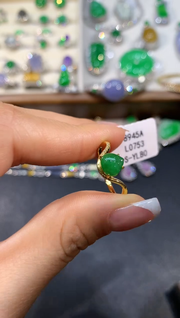 【闪购商品】翡翠戒指18K金镶嵌L0753