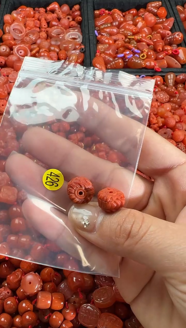 【闪购商品】南红玛瑙颈饰未镶嵌1