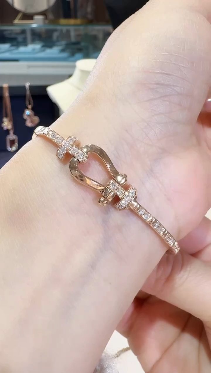 【闪购商品】钻石手链18K金镶嵌马蹄手链16号