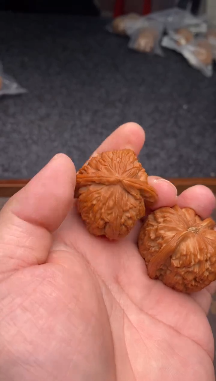 把件文玩核桃b298号42尺白狮子