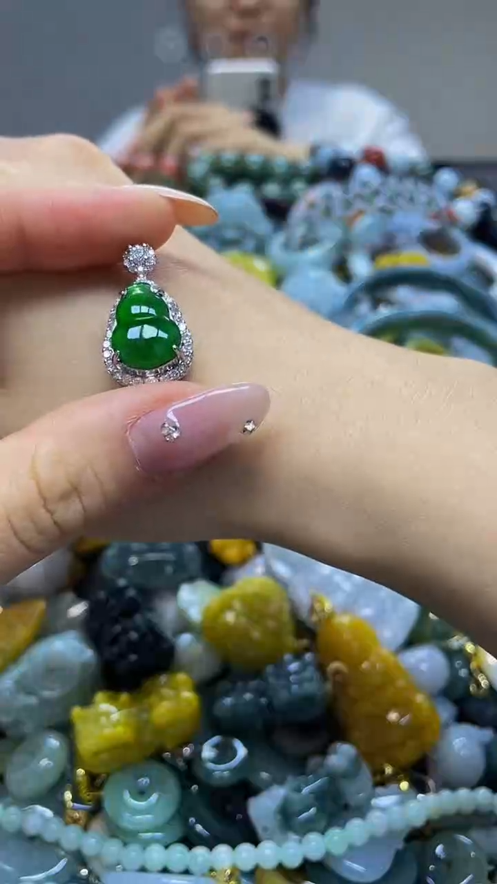 翡翠未镶嵌颈饰/R/翡翠A货,1件也是批发价