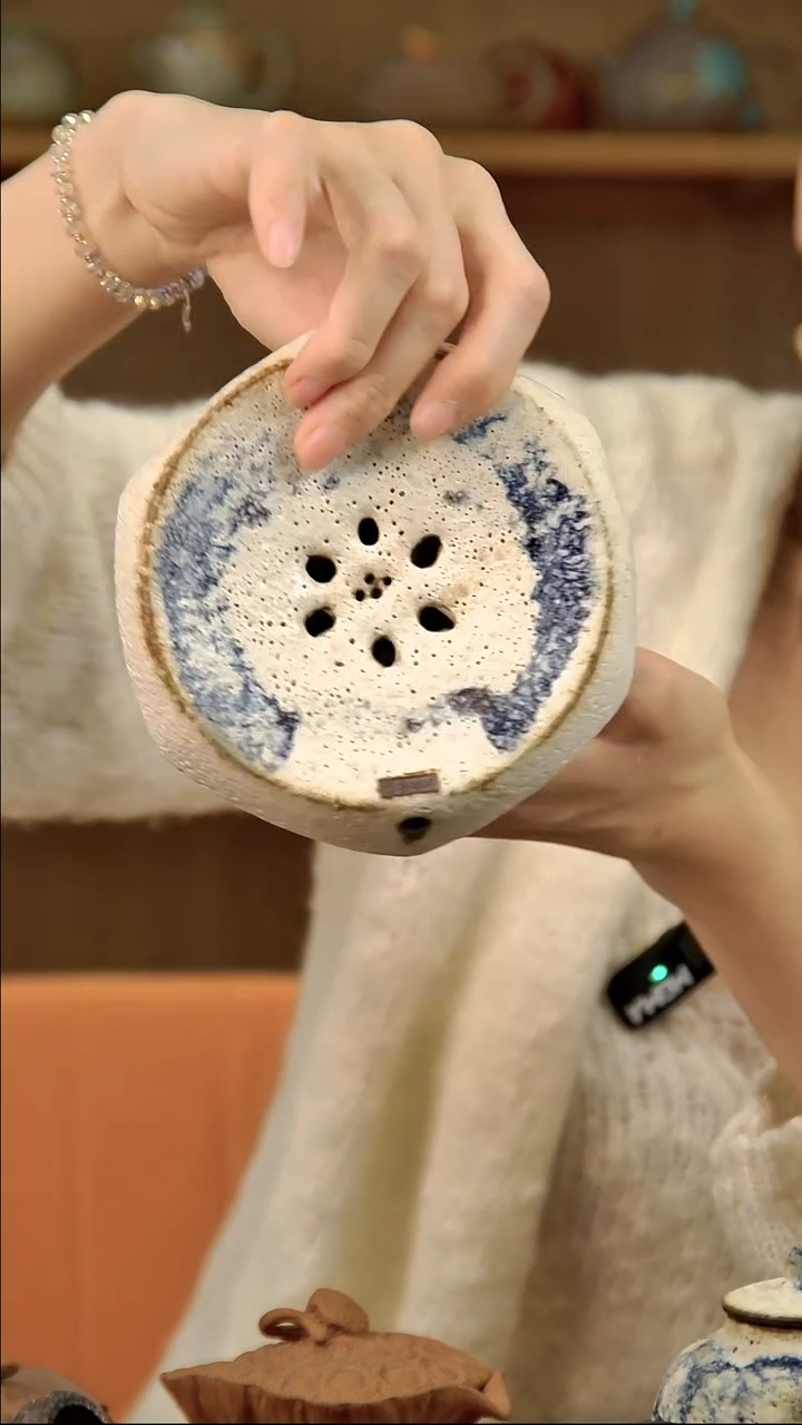 言野手作  粉引壶承
