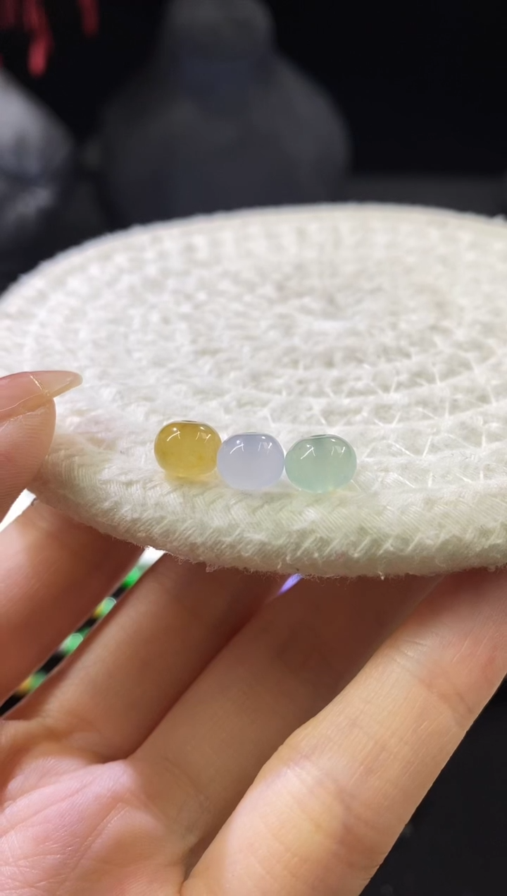 未镶嵌挂件翡翠云**生买断鼓珠一组 