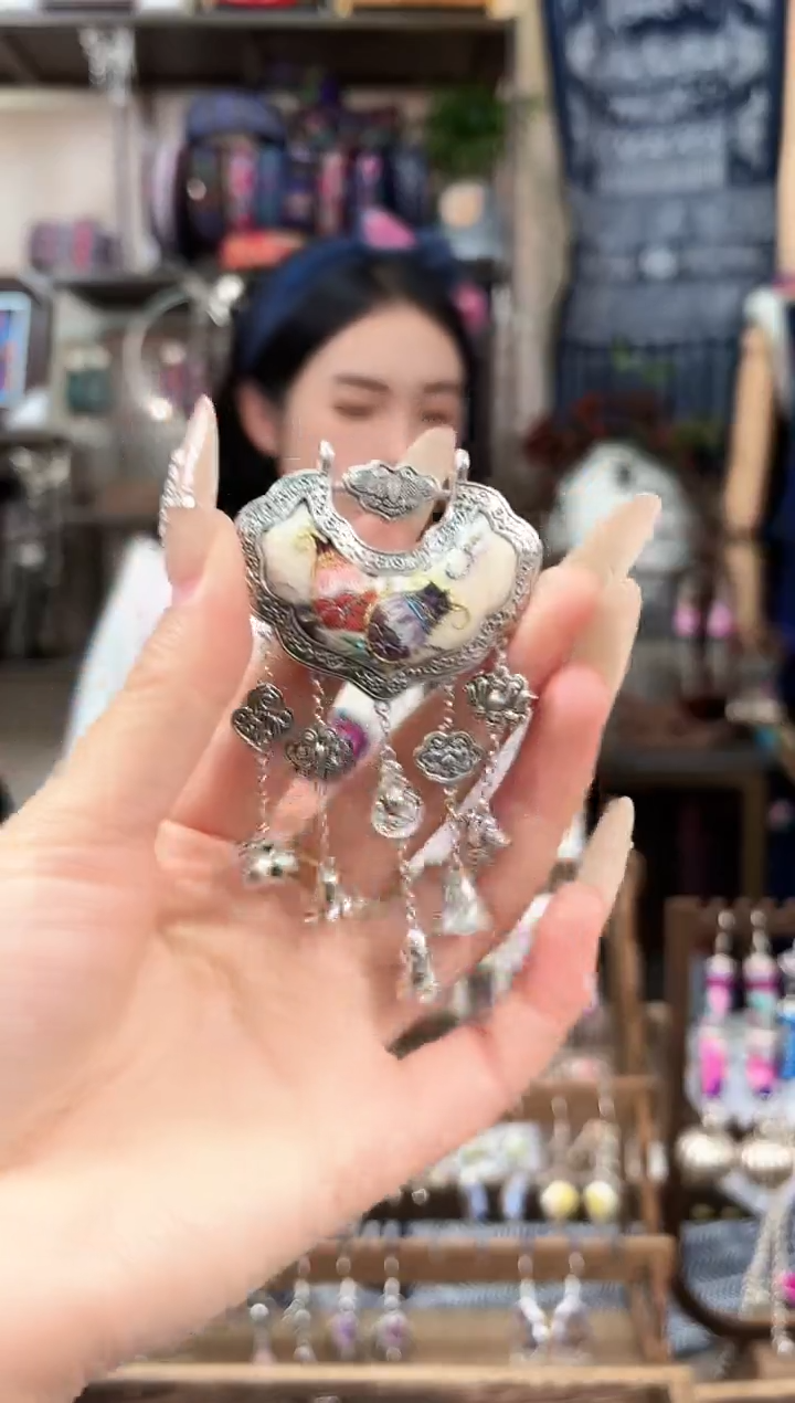 织绣民族风非遗老绣苗银饰品338