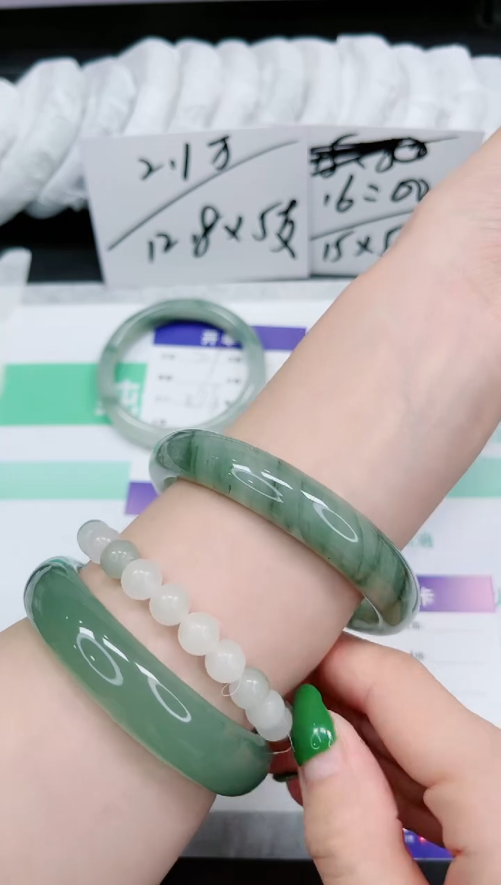 石英质玉手镯未镶嵌720-64.6