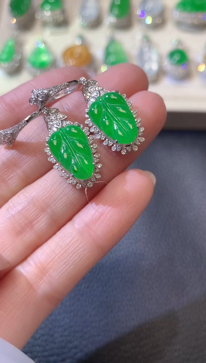 【闪购商品】翡翠耳饰18K金镶嵌C4翡翠