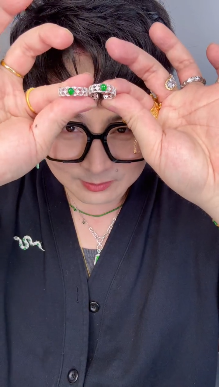 【闪购商品】翡翠颈饰未镶嵌一件