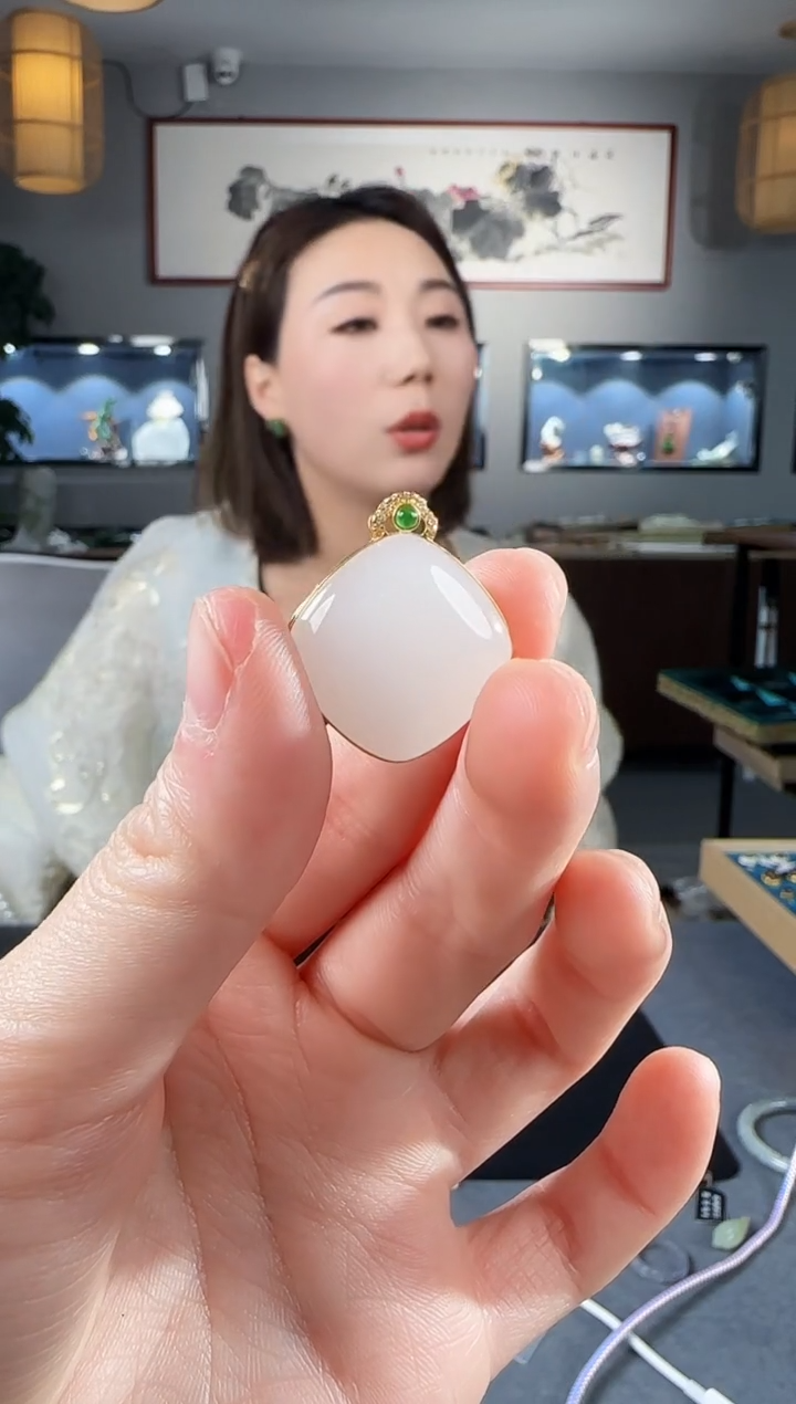 【闪购商品】和田玉吊坠(不含链)18K金镶嵌1