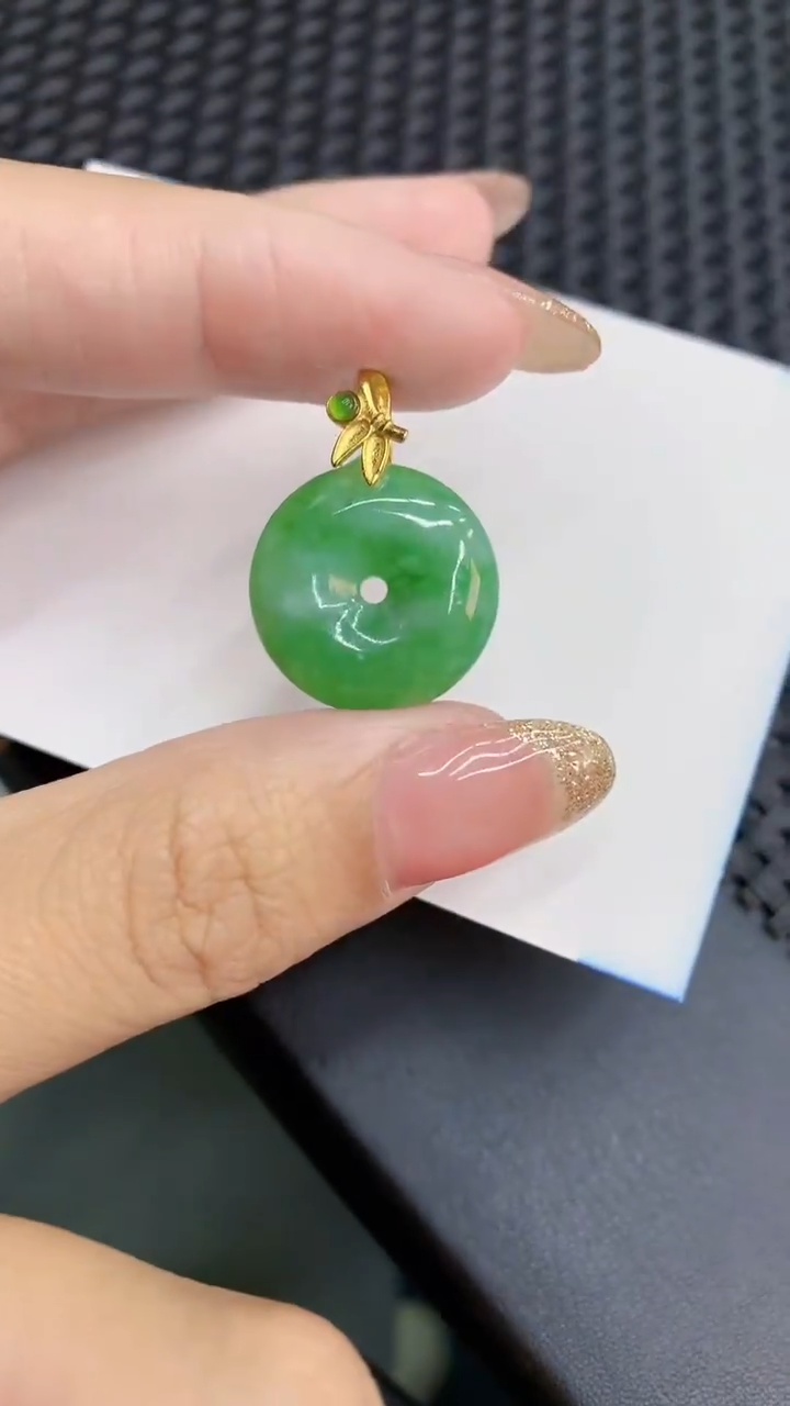 【闪购商品】翡翠银S925镶嵌颈饰            8