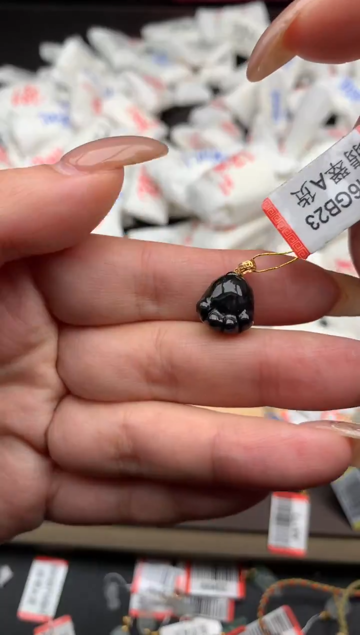 【闪购商品】翡翠挂件18K金镶嵌一