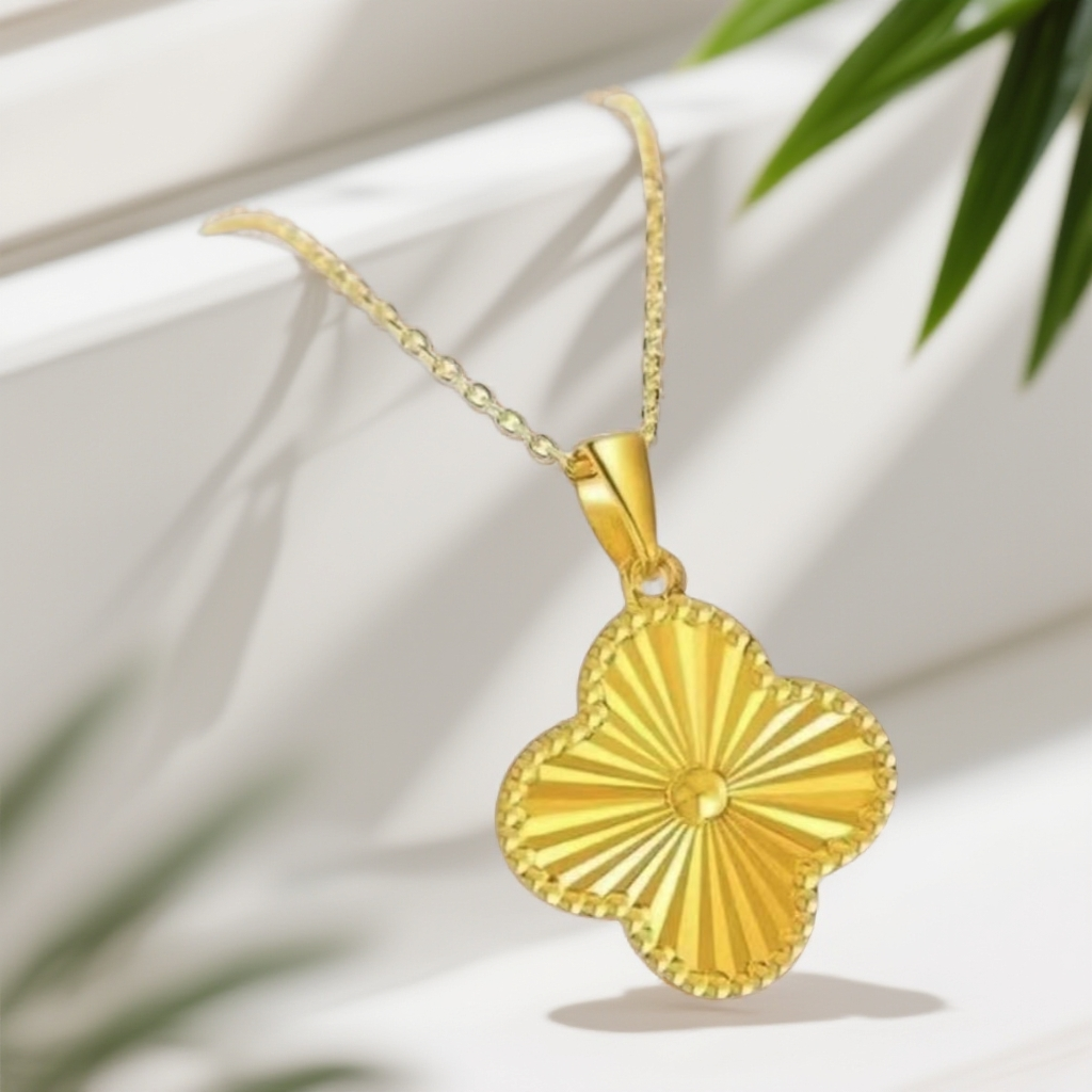   【芊总】精致小巧四叶草合金吊坠赠链子