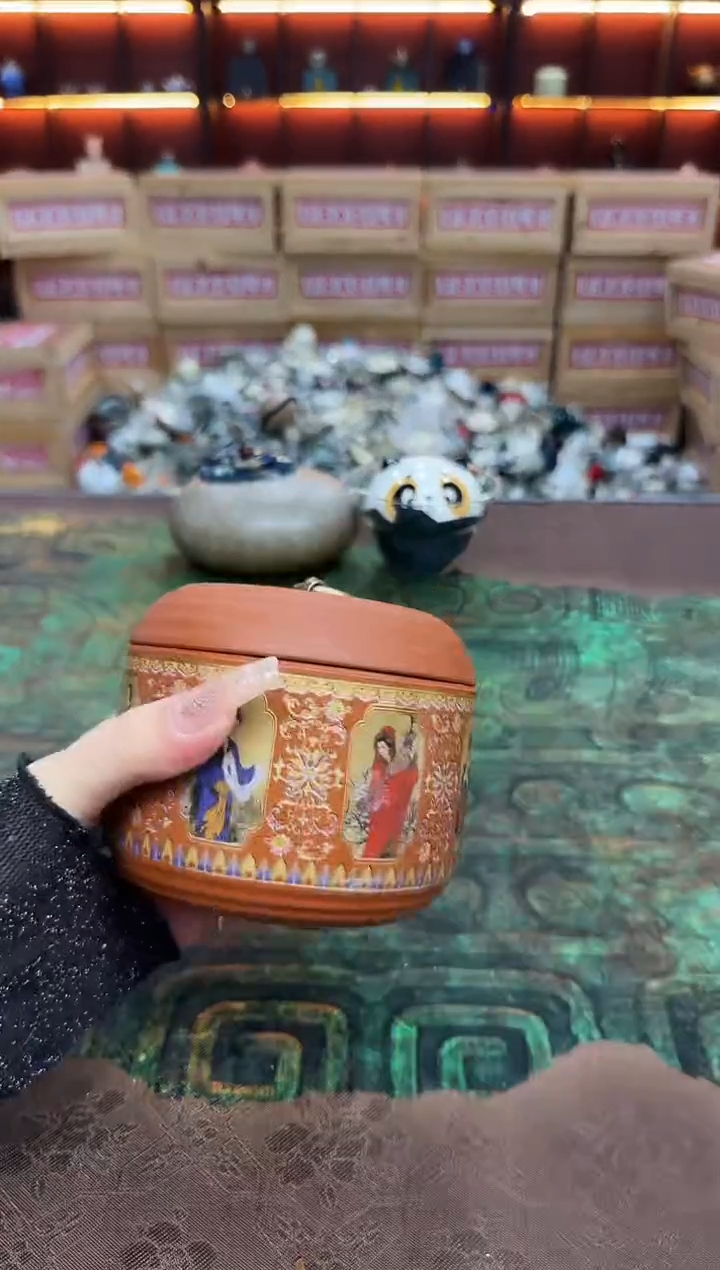 一对紫砂陶瓷茶叶罐四大美人