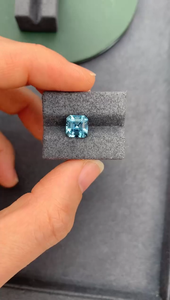 【闪购商品】海蓝宝石裸石未镶嵌2.1ct海蓝宝