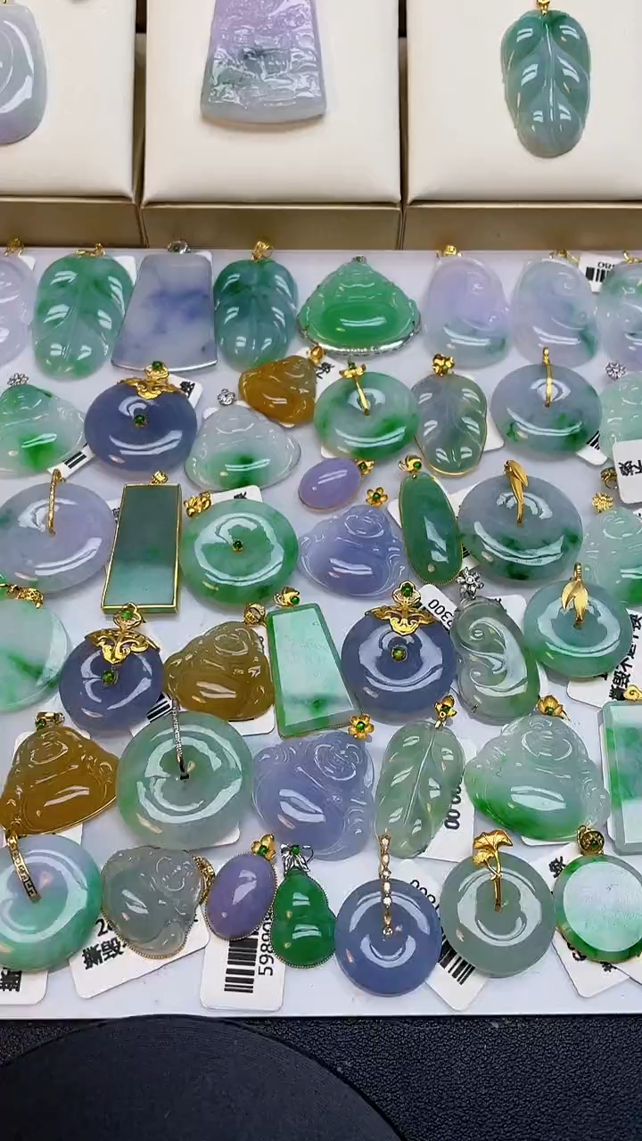 【闪购商品】翡翠颈饰18K金镶嵌000000000