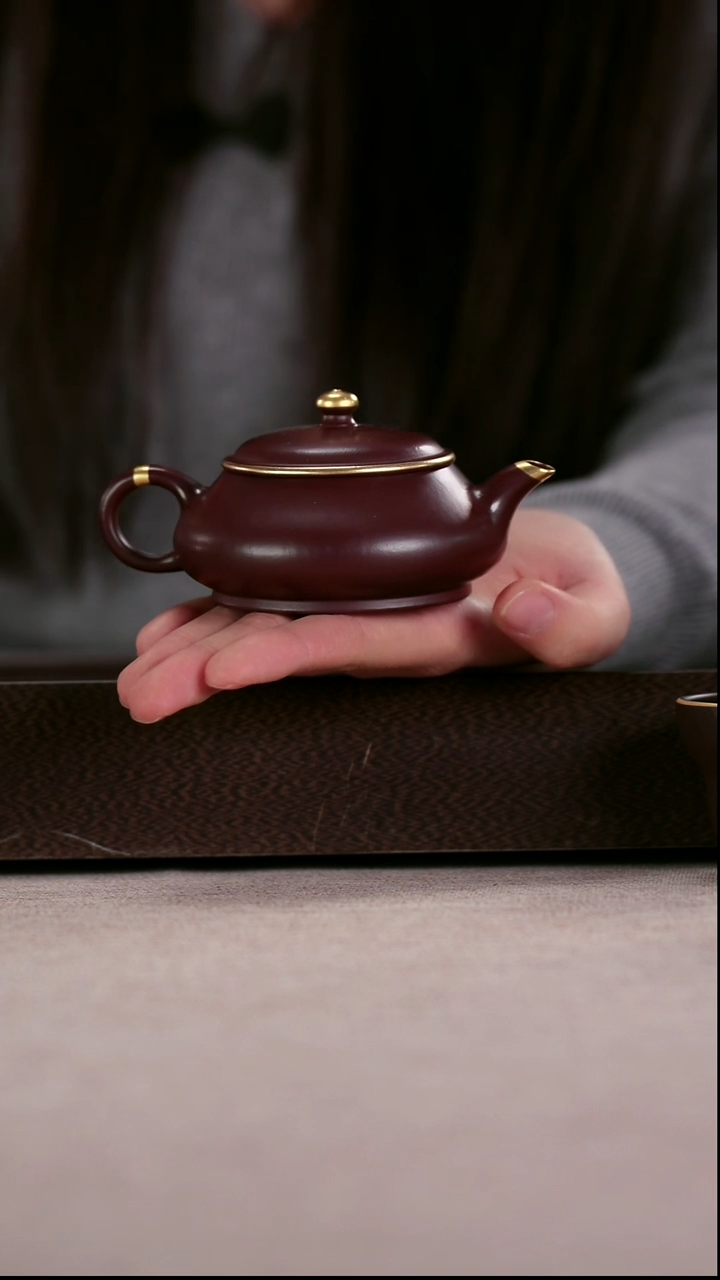 茶壶紫砂四号井茄皮紫泥描金薄胎明炉