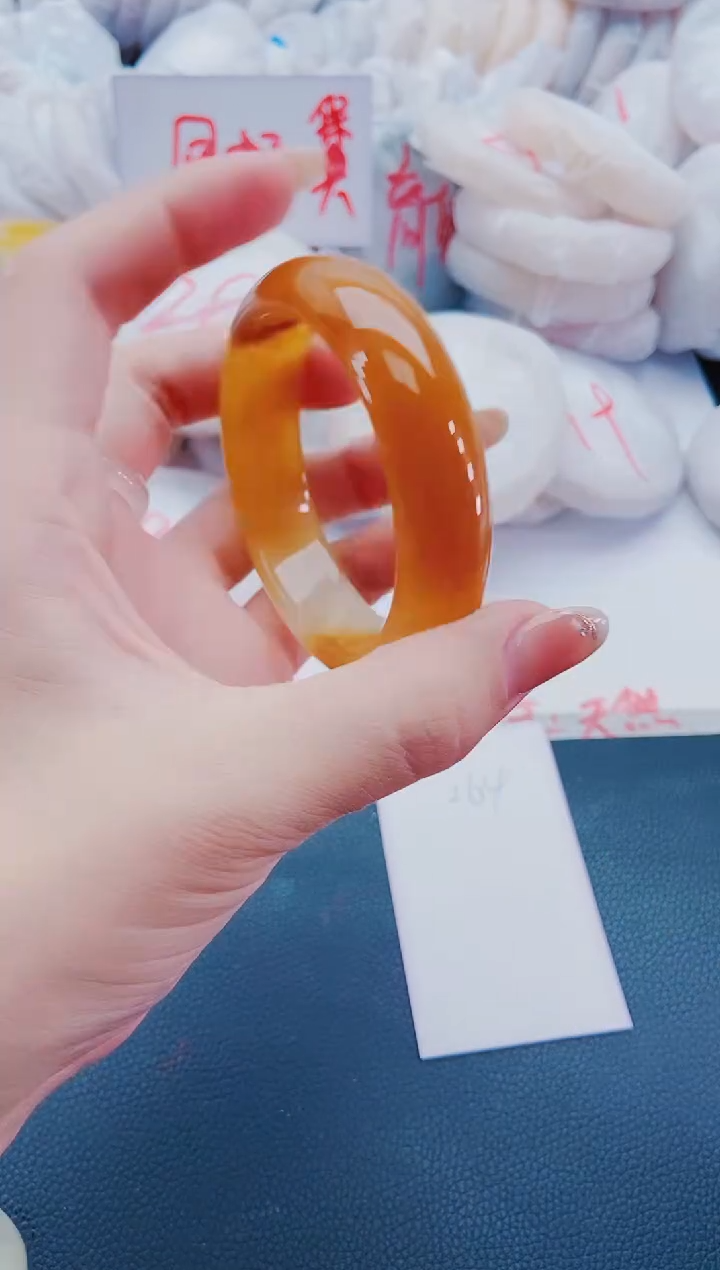 未镶嵌手镯石英质玉L64-56-57