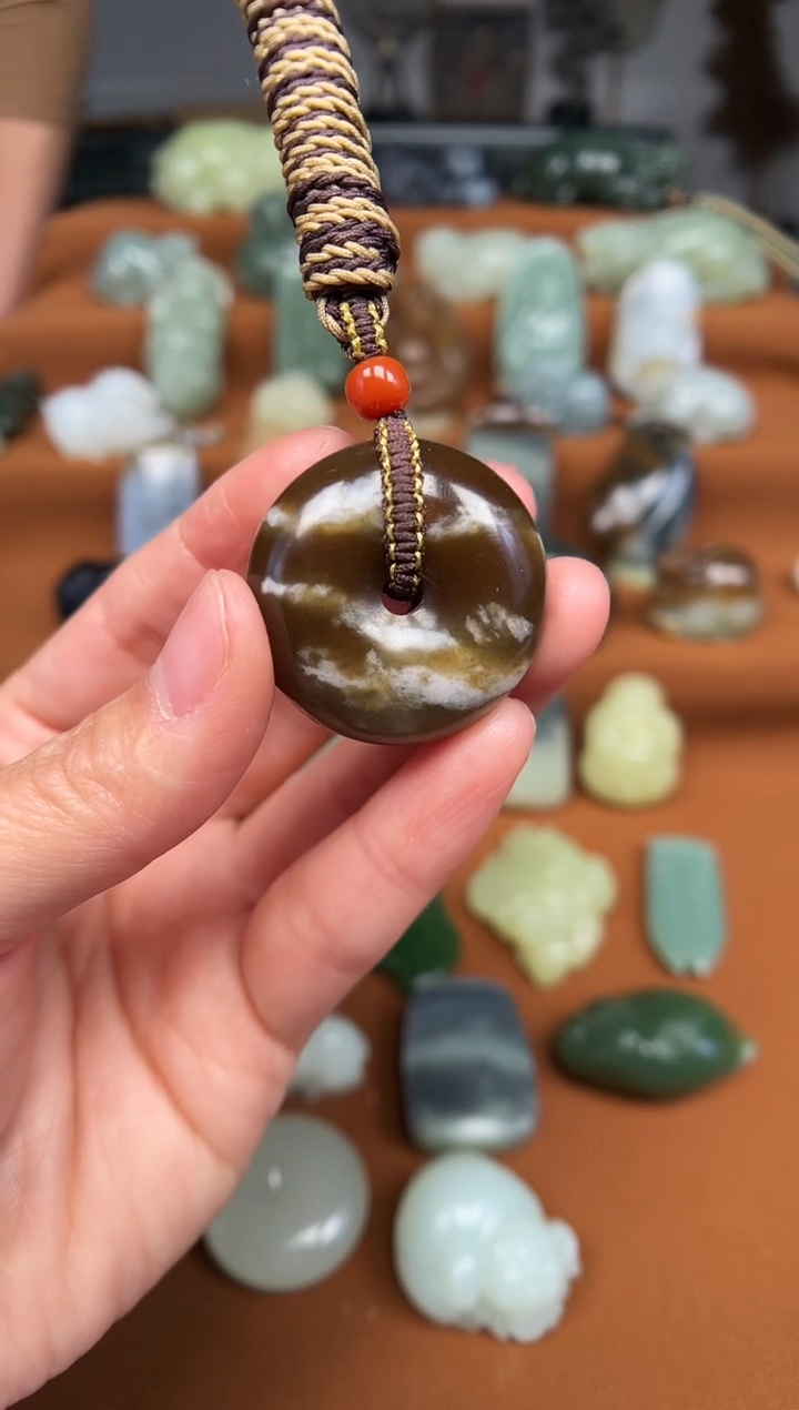 【闪购商品】和田玉颈饰未镶嵌平安扣