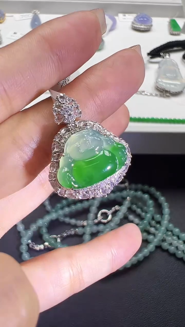 颈饰18K金镶嵌翡翠KYY1111-020