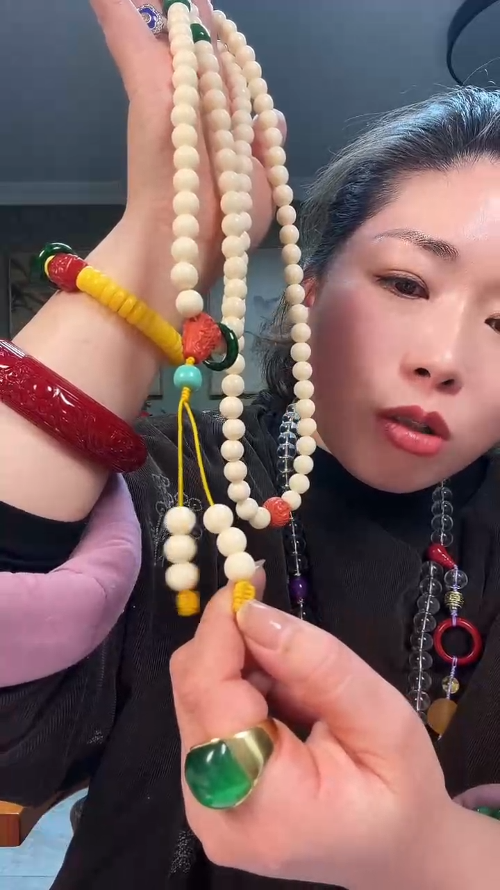 【闪购商品】树脂制品0000000T557