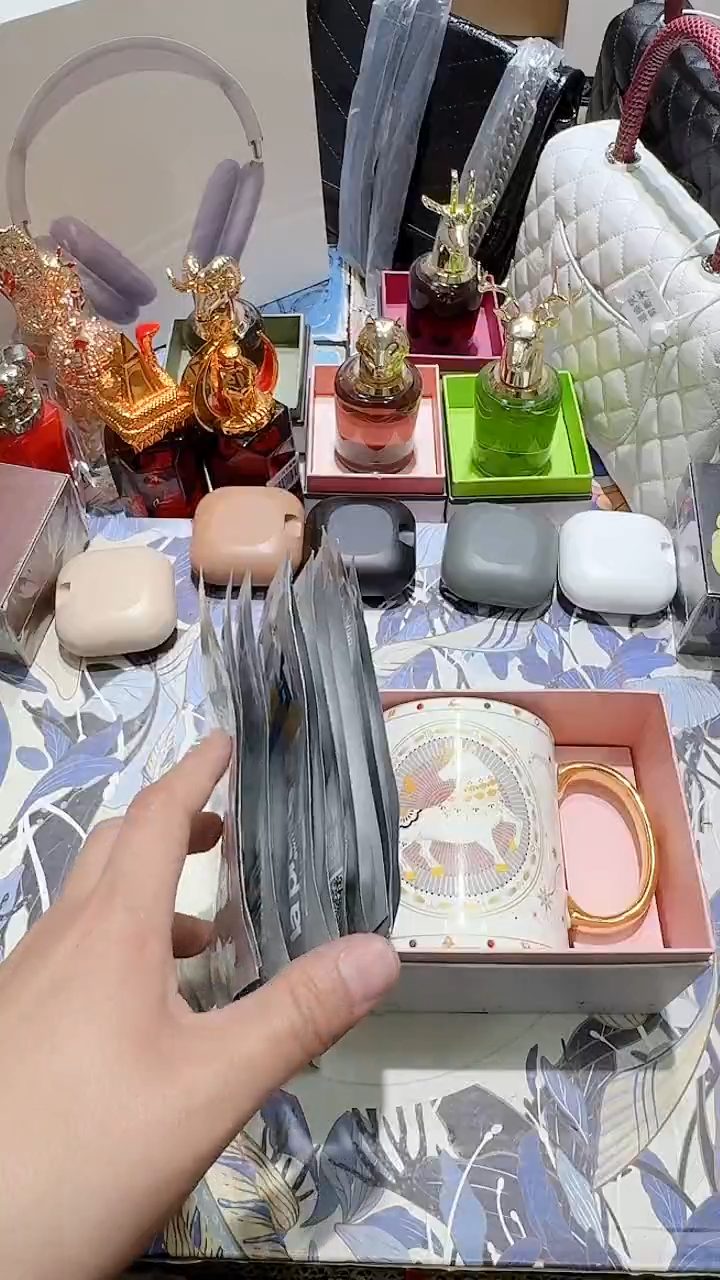 瓷片1生活的本意就是开心@@1