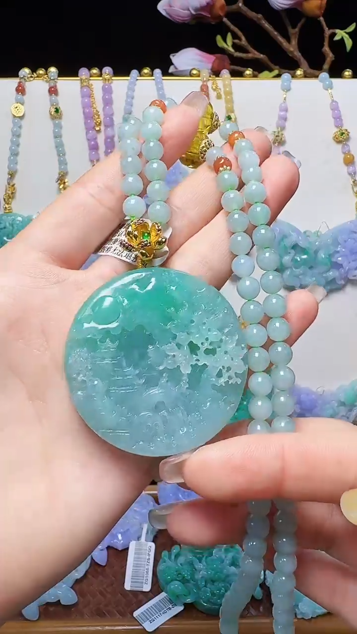 翡翠未镶嵌颈饰天然翡翠山水圆牌