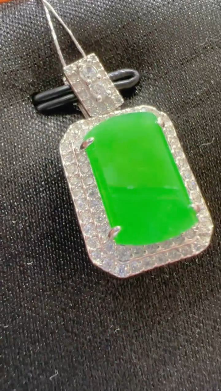 【闪购商品】翡翠吊坠(不含链)银S925镶嵌