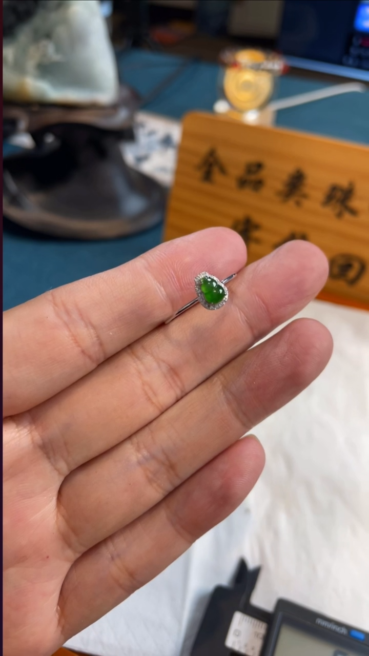 18K金镶嵌定制翡翠14104号14圈