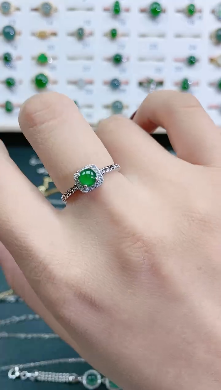 翡翠戒指银S925镶嵌天然翡翠