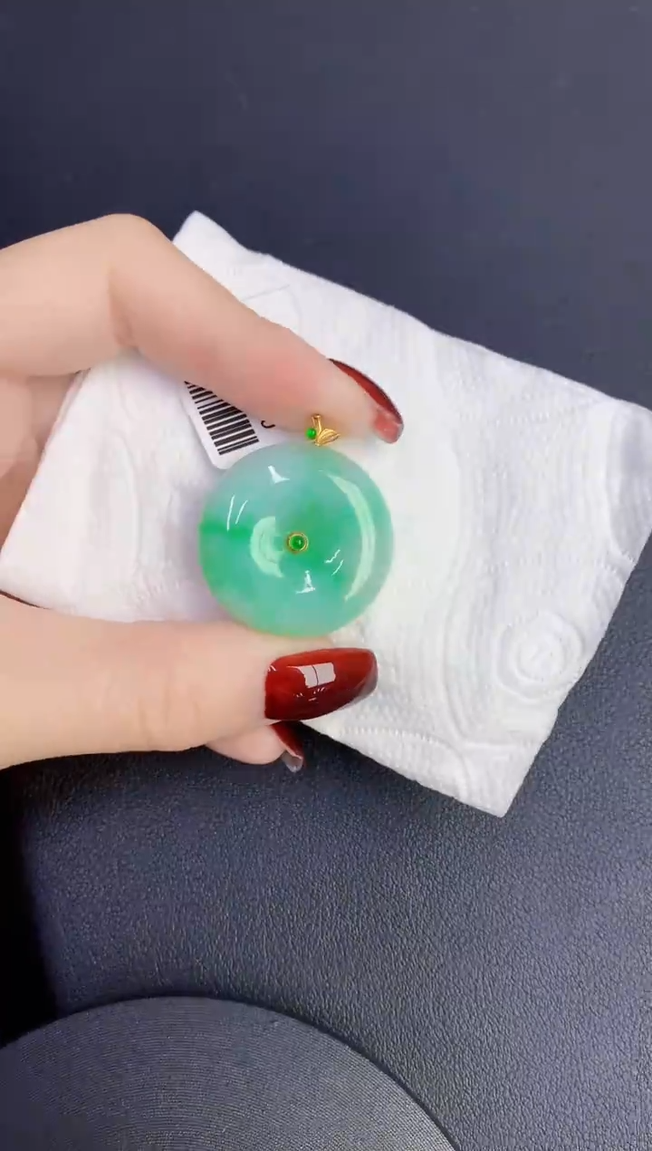 颈饰18K金镶嵌翡翠缅甸天然翡翠A货