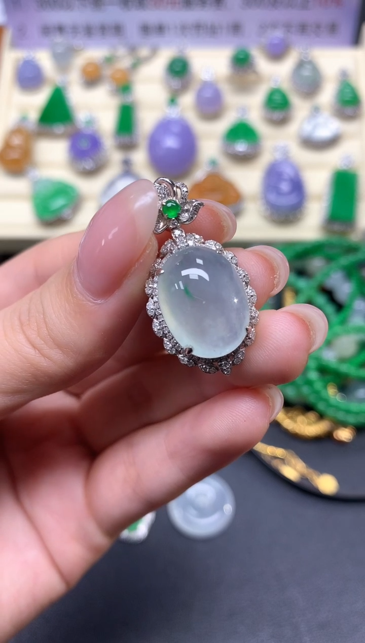 【闪购商品】翡翠吊坠(不含链)18K金镶嵌吊坠|6200+620