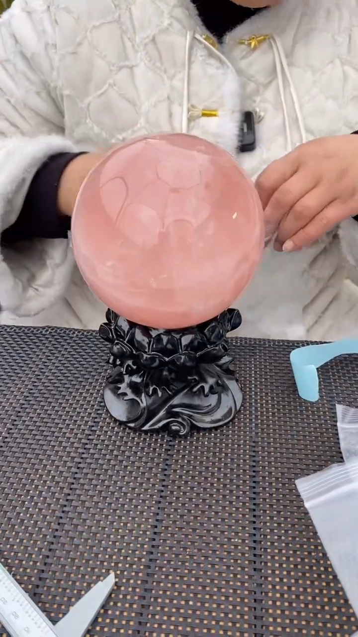 【闪购商品】芙蓉石球未镶嵌粉水晶球D200