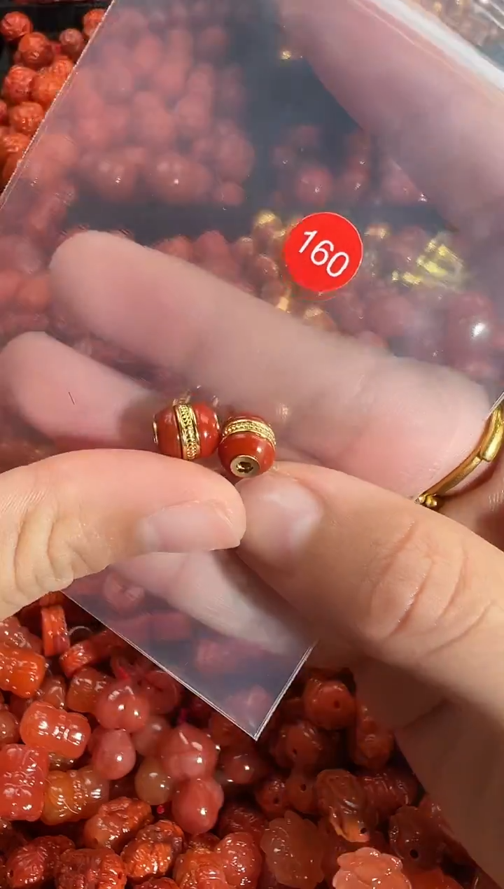 颈饰未镶嵌南红玛瑙1