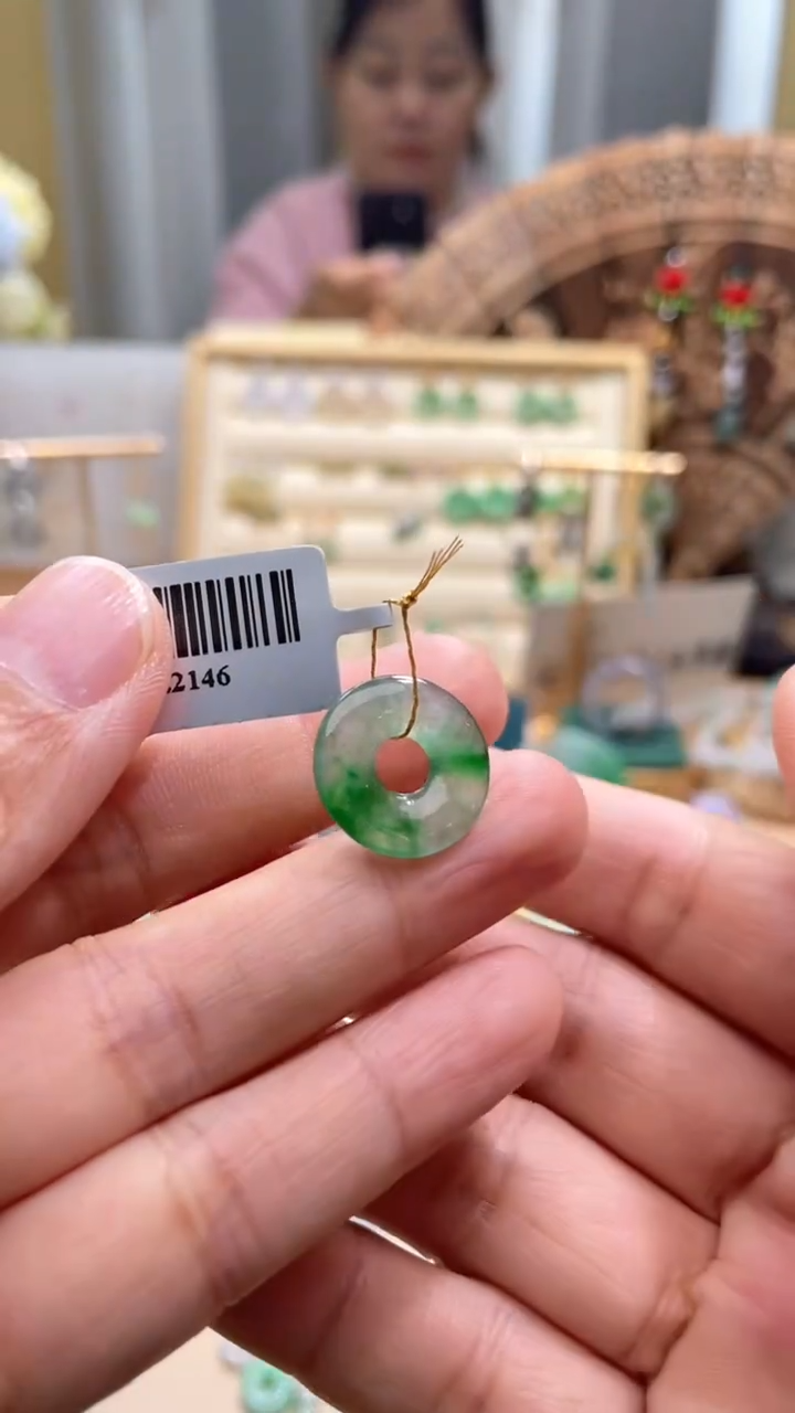 【闪购商品】翡翠颈饰未镶嵌甜甜圈