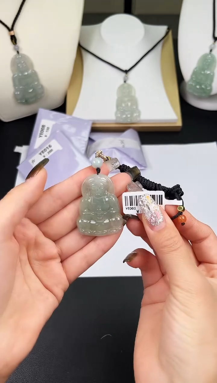 颈饰未镶嵌翡翠YE003冰绿中观音+送同款绳子
