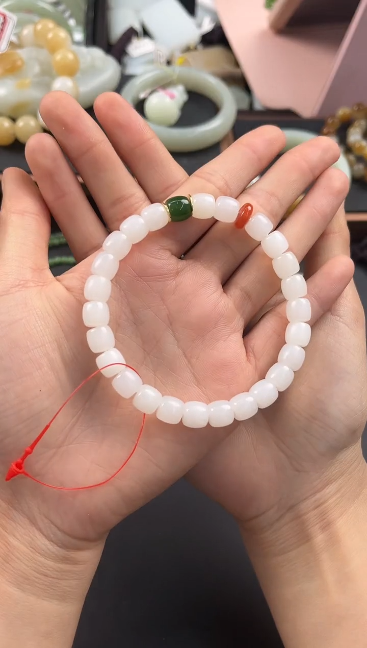 手串未镶嵌和田玉阿*且末天泰白玉手串卡8 直切微色差