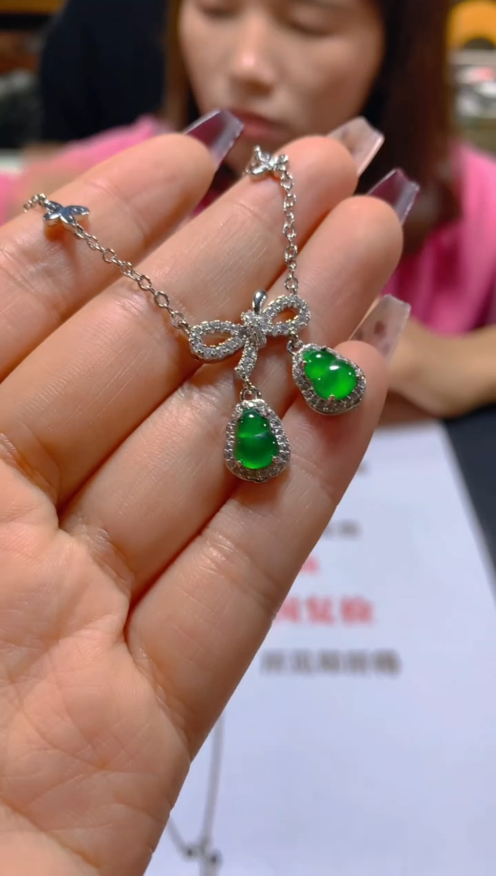 颈饰未镶嵌翡翠多样性发一