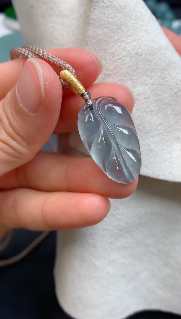 【闪购商品】翡翠颈饰未镶嵌0414286378