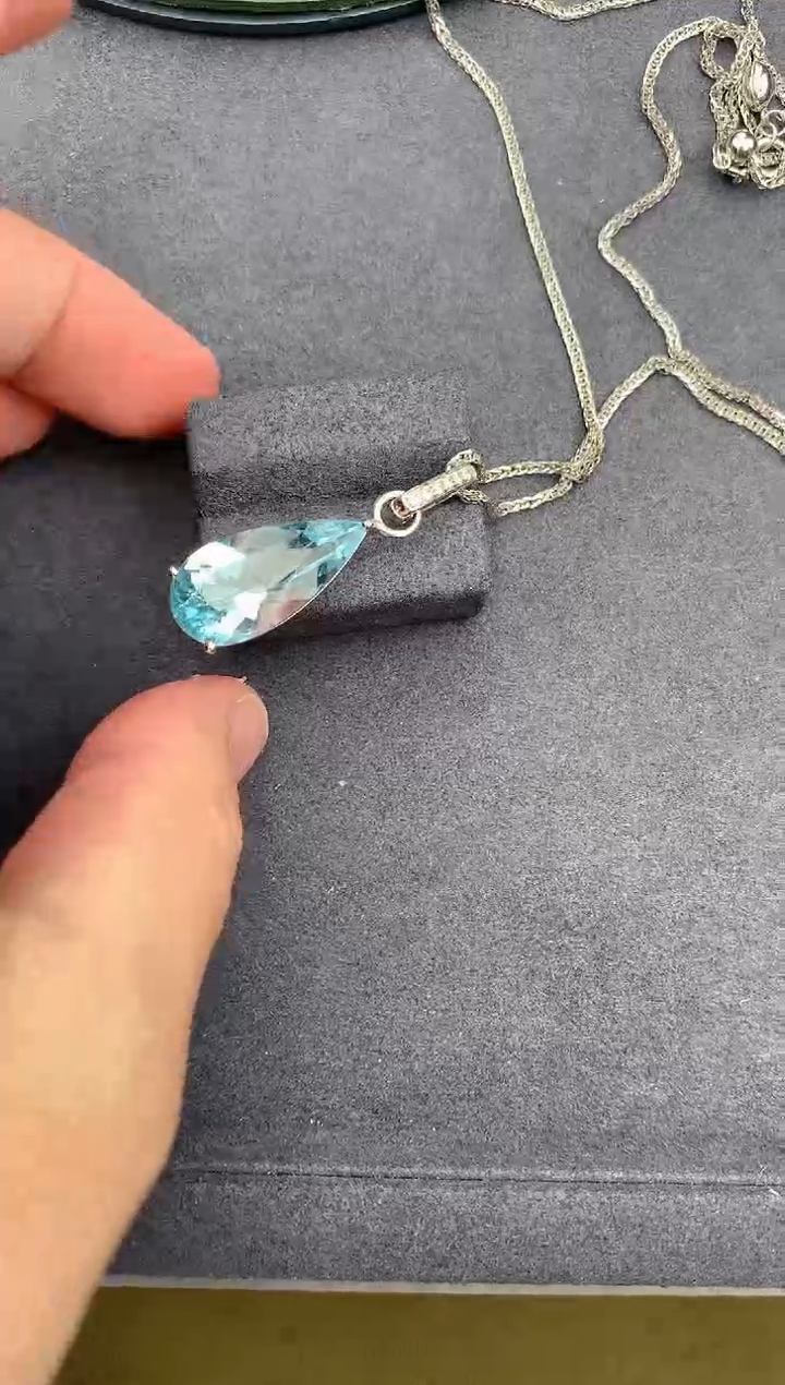 【闪购商品】海蓝宝石颈饰18K金镶嵌6ct海蓝宝颈饰