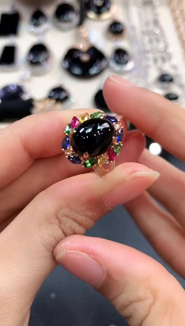 【闪购商品】翡翠戒指18K金镶嵌m37       