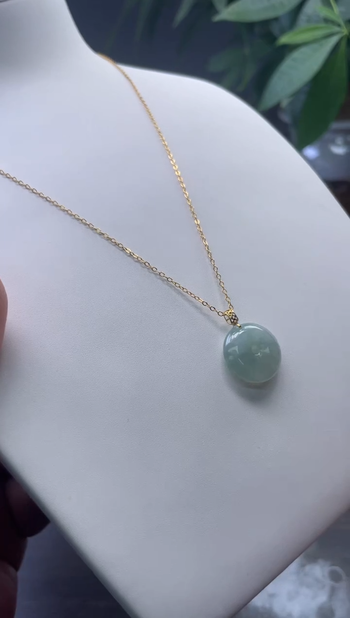 【闪购商品】翡翠颈饰18K金镶嵌小平安扣多样性发1件