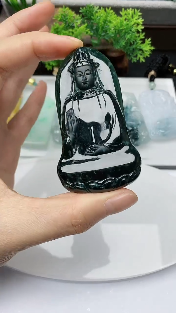 【闪购商品】翡翠颈饰未镶嵌        