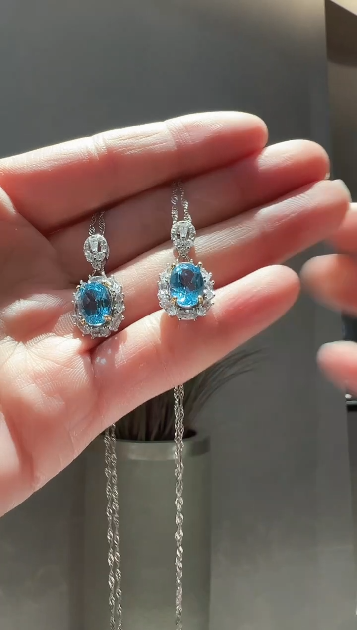 【闪购商品】托帕石吊坠(赠链)银S925镶嵌70】多样性发其一