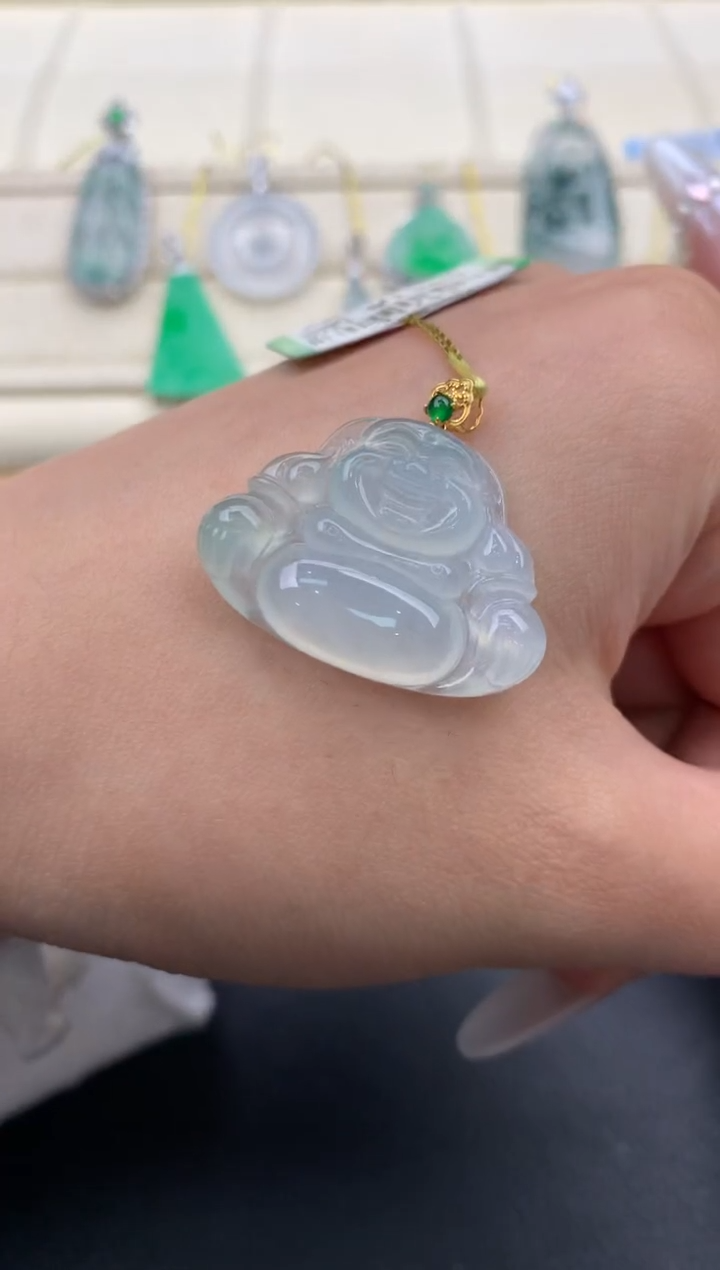 翡翠18K金镶嵌颈饰A558      